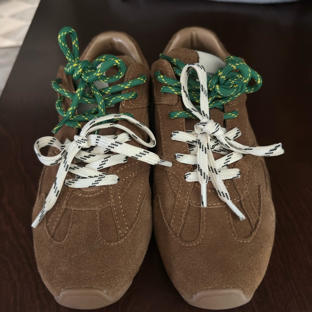 Steve Madden Brown Suede Sneakers